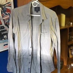 American Eagle Men’s Button Down Medium Shirt